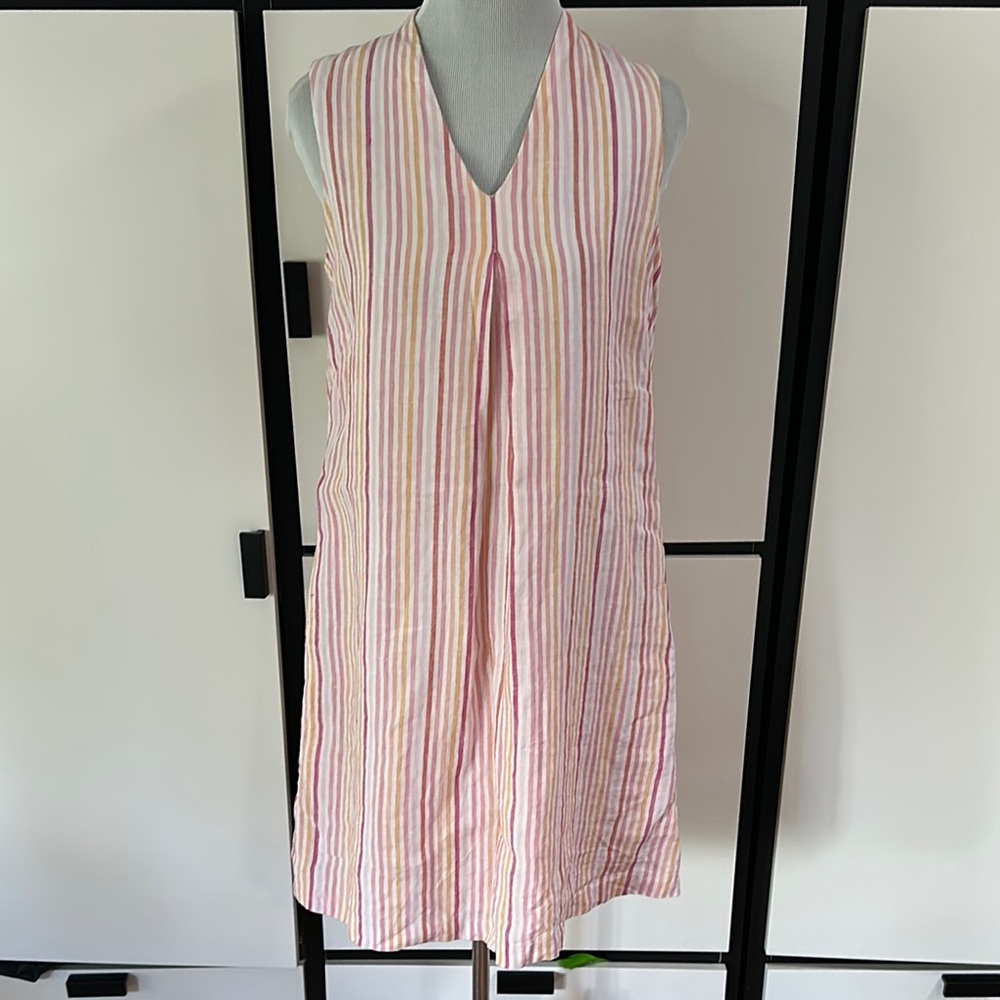 Tommy Bahama Striped Sleeveless lined linen Dress with pockets